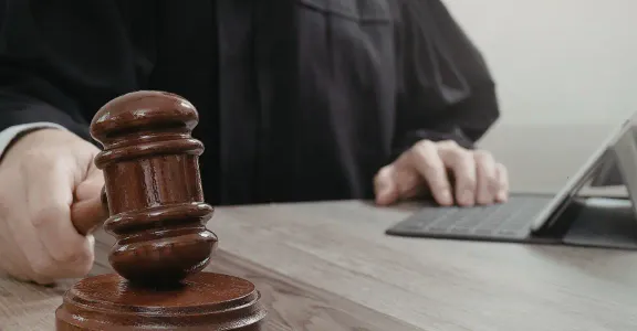 what increases the risk of a prison sentence