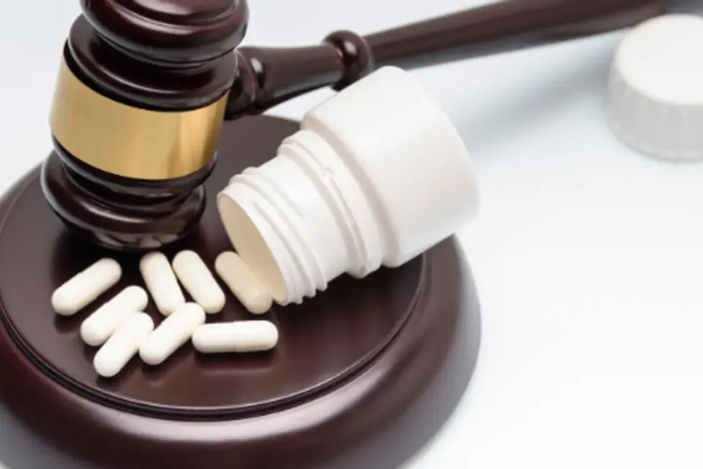 UK Leading Expert Solicitors for Conspiracy to Supply Class B Drugs  